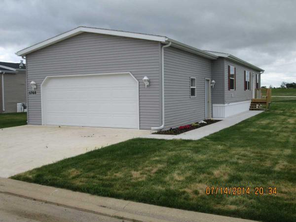 Forest Hills Village 5768 PeachstoneLoves Park, IL 61111