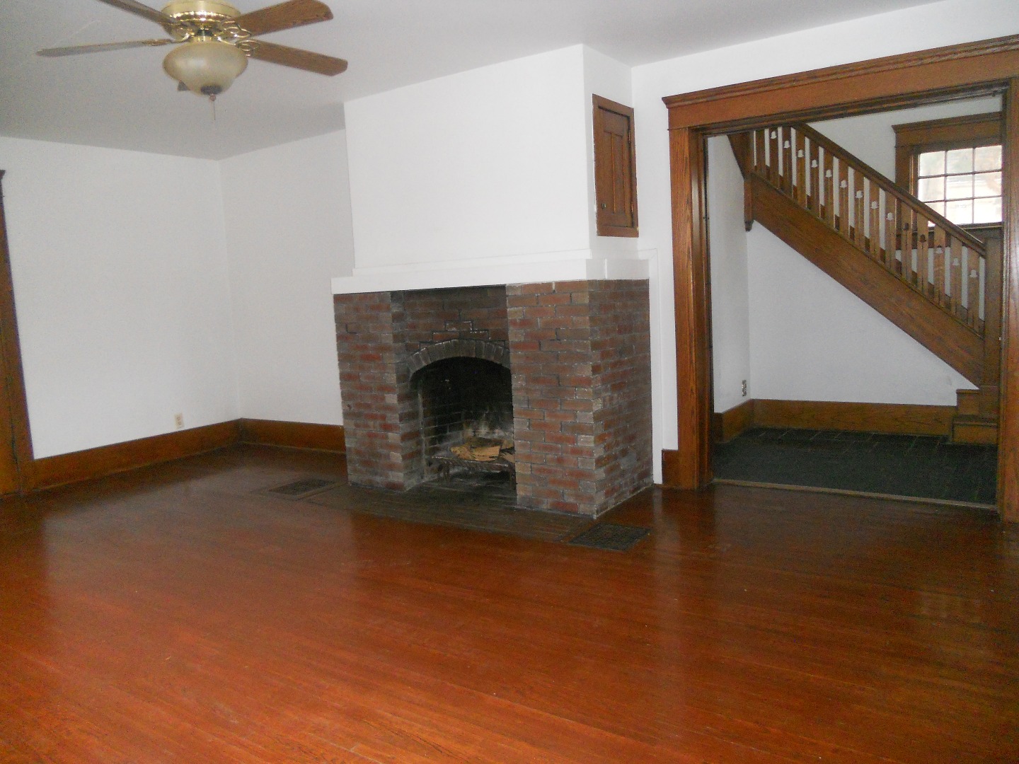 1112 N Cedar StGalesburg, IL, 61401Knox County