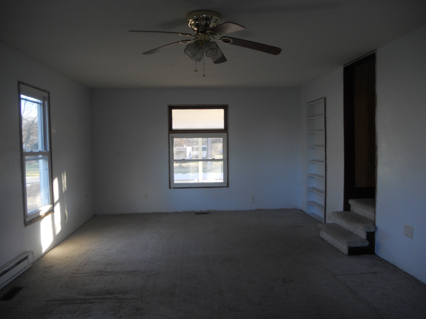 185 W Railroad StRoseville, IL, 61473Warren County