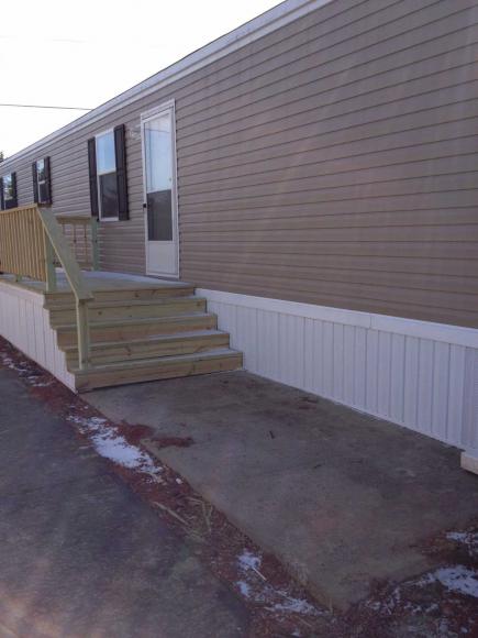 Four Seasons Mobile Home Community 119 Knob Hill Ct.Peoria, IL 61604