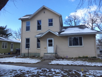 811 W Grove StBloomington, IL, 61701Mclean County
