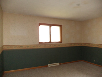 213 S Division StStanford, IL, 61774Mclean County
