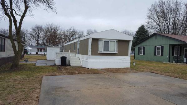 Hyde Park Mobile Home Community 1208 Downing StDecatur, IL 62521
