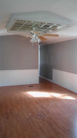 Northbrook Mobile Home Community 3430 N. Peoria Rd. Lot 85Springfield, IL 62702