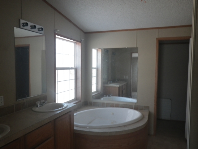 Rr 4 Box 288Fairfield, IL, 62837Wayne County