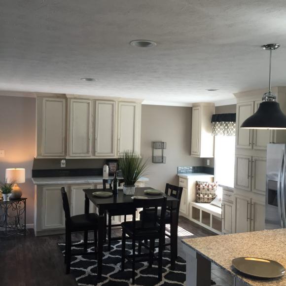 11884 N Ryegrass Lane ,IL, Mount Vernon, 62864