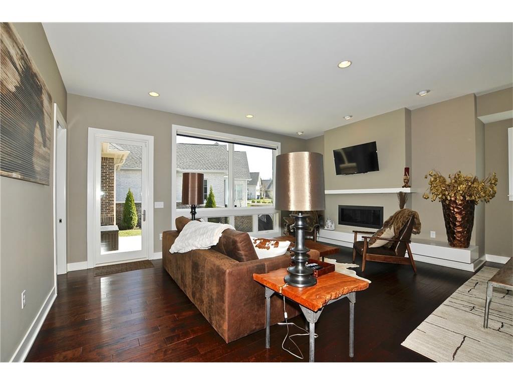950 Oscar Lane, Carmel, IN 46032
