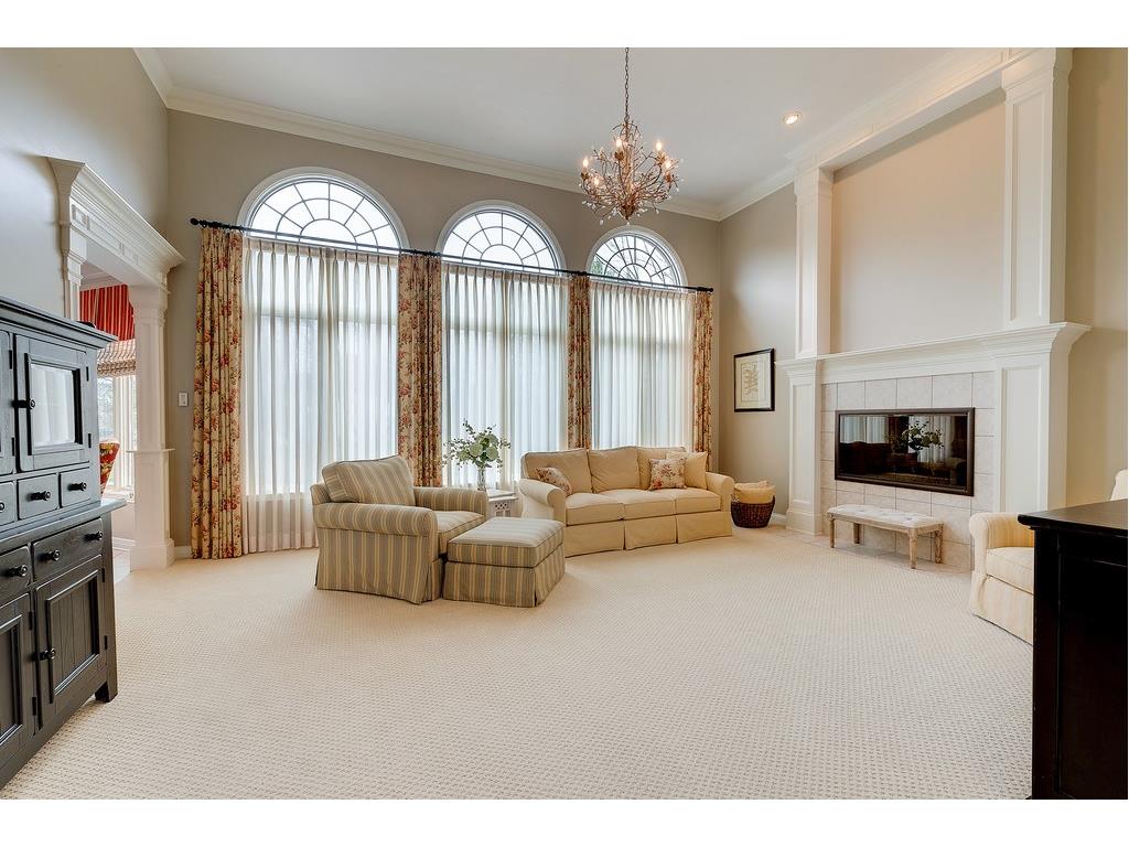 923 Twelve Oaks Drive, Carmel, IN 46032