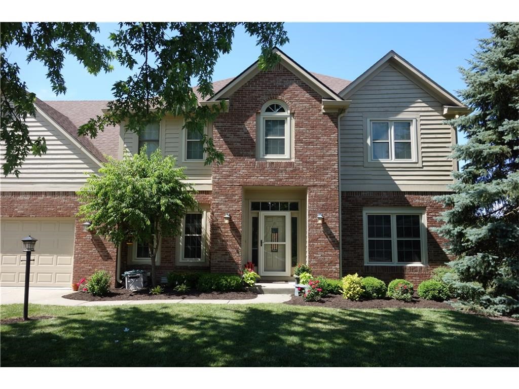 102 E Laredo Way S, Carmel, IN 46032