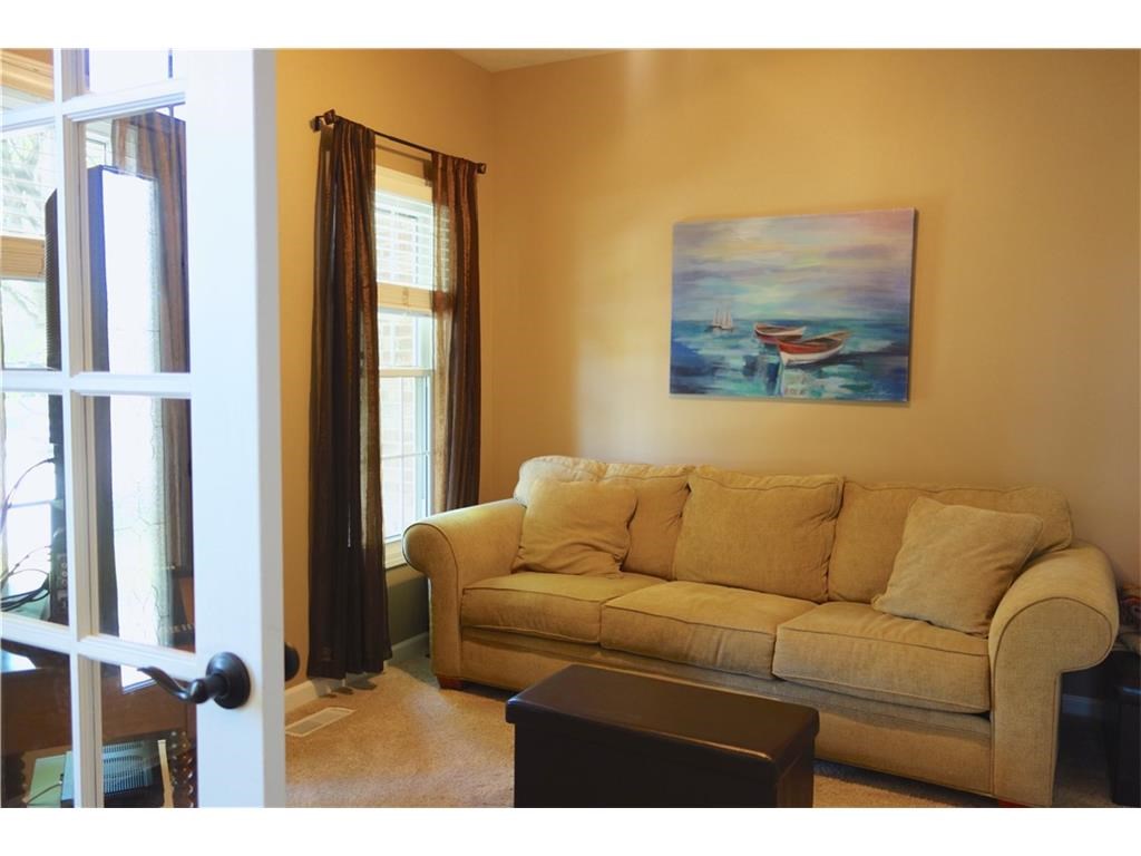 102 E Laredo Way S, Carmel, IN 46032