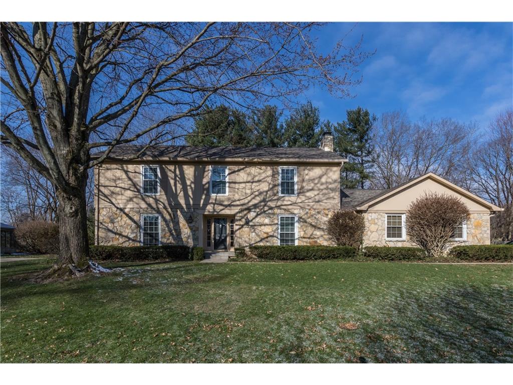 11006 Lakeview Drive, Carmel, IN 46033