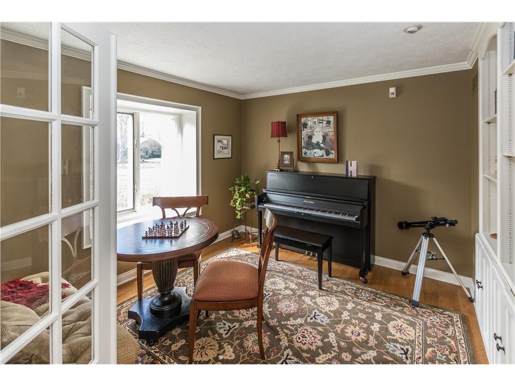 5040 WOODFIELD Drive, Carmel, IN 46033