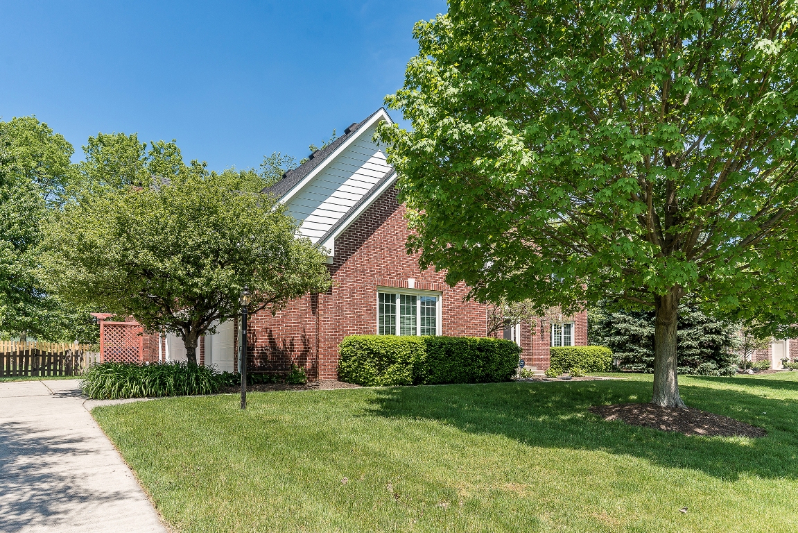 5776 Gyrfalcon Place, Carmel, IN 46033