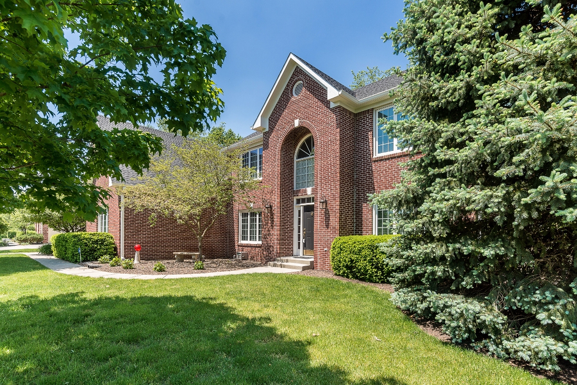 5776 Gyrfalcon Place, Carmel, IN 46033
