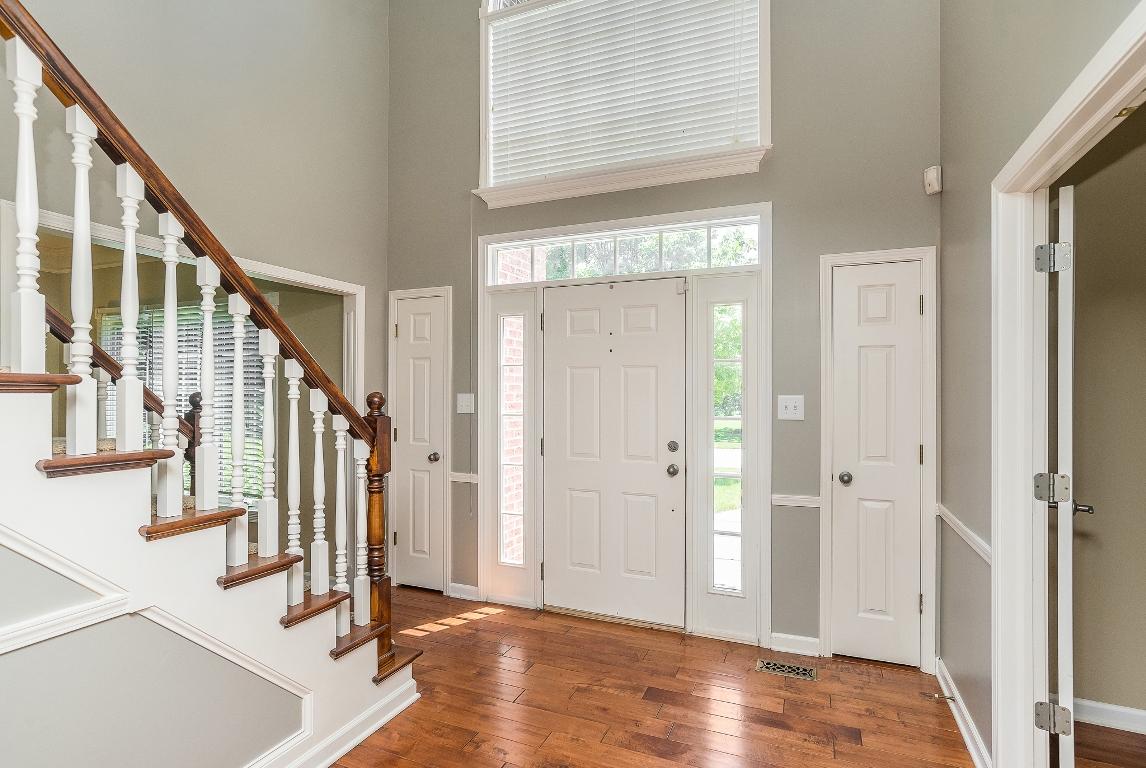 5776 Gyrfalcon Place, Carmel, IN 46033
