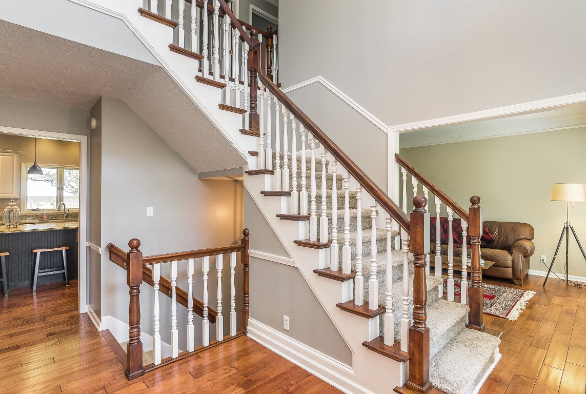 5776 Gyrfalcon Place, Carmel, IN 46033