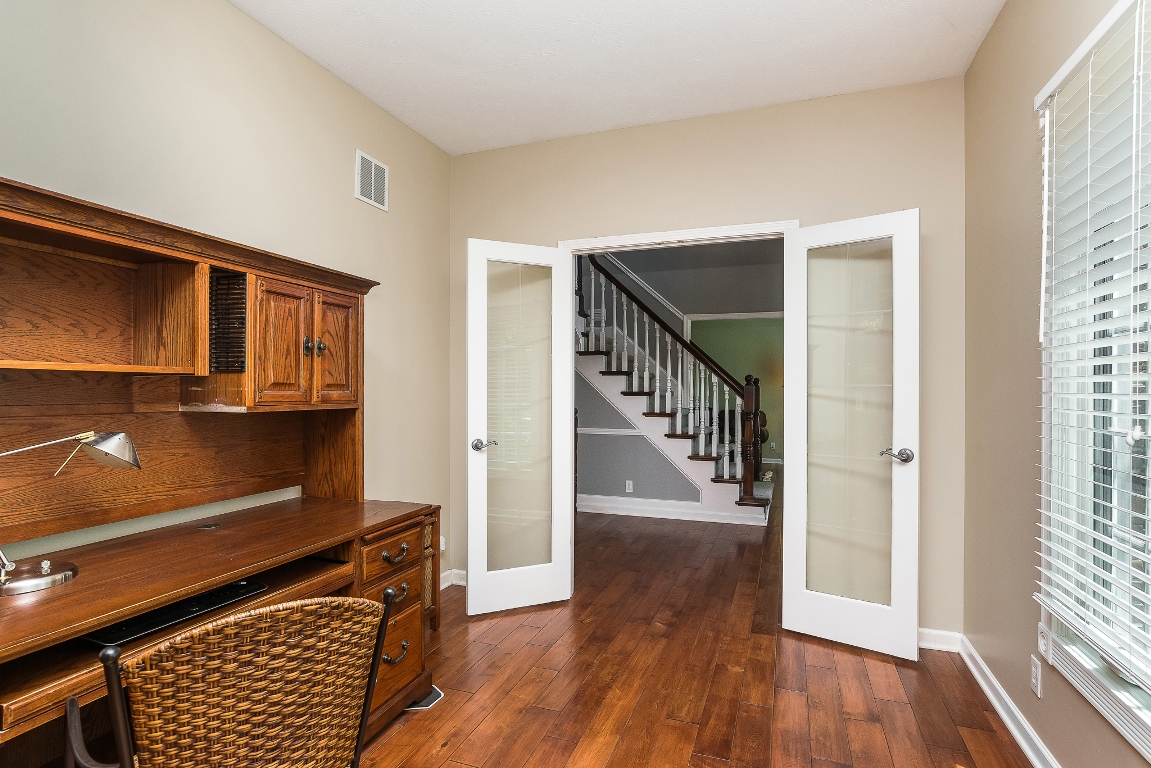 5776 Gyrfalcon Place, Carmel, IN 46033