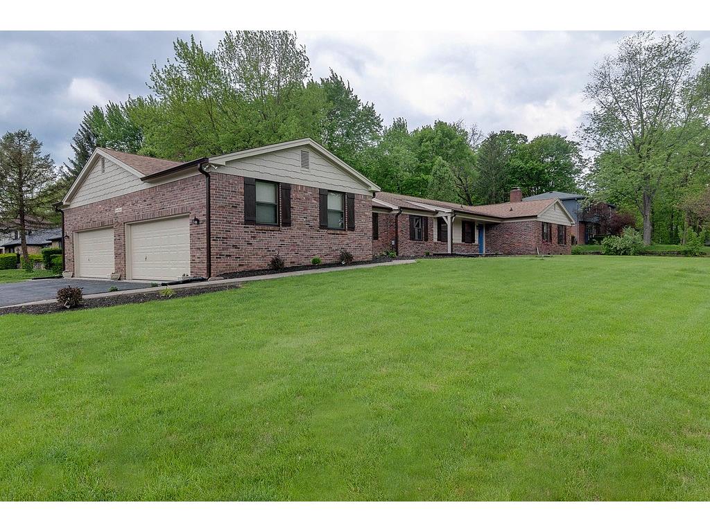 11222 West Lakeshore Drive, Carmel, IN 46033