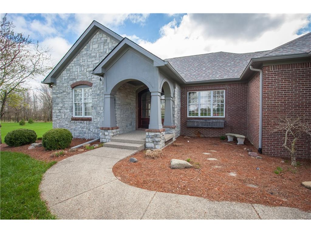 1055 BEAR CUB Drive, Cicero, IN 46034