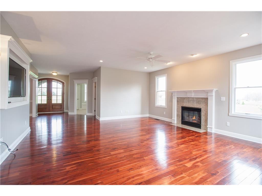 1055 BEAR CUB Drive, Cicero, IN 46034