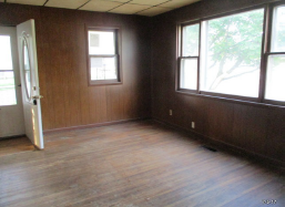 1621 S F StElwood, IN, 46036Madison County