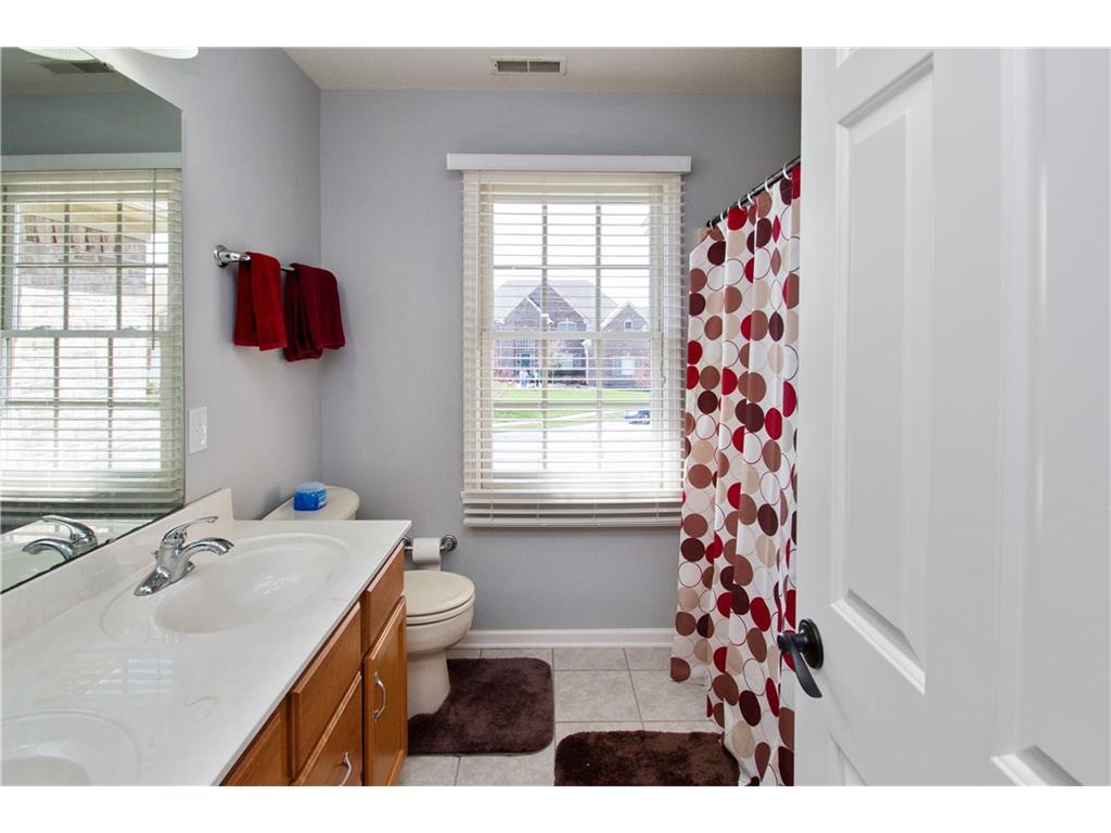 10483 MUIRFIELD Trace, Fishers, IN 46037