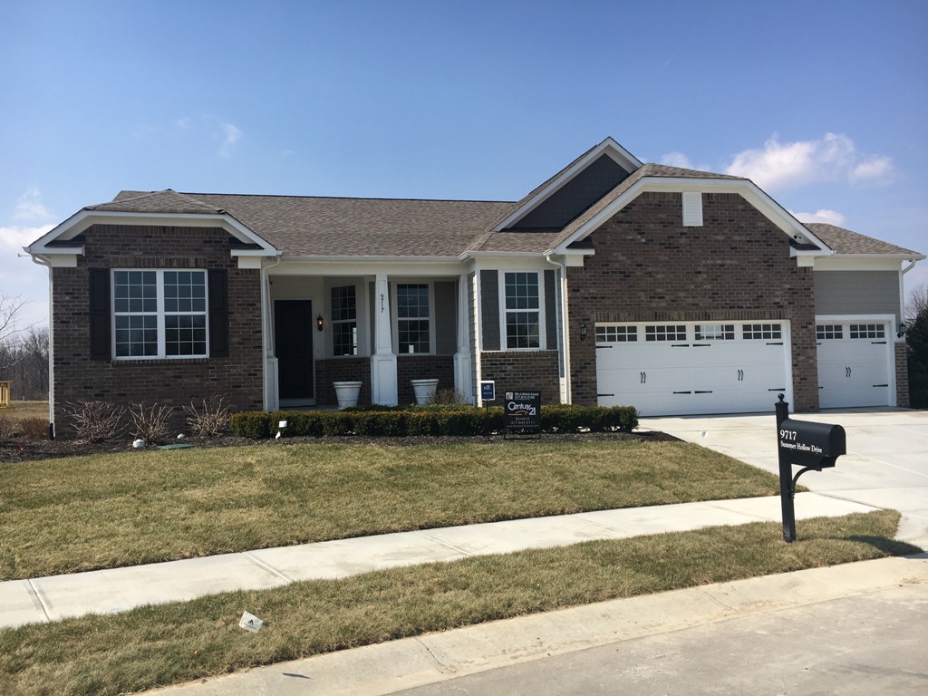 9717 Summer Hollow Dr, Fishers, IN 46037