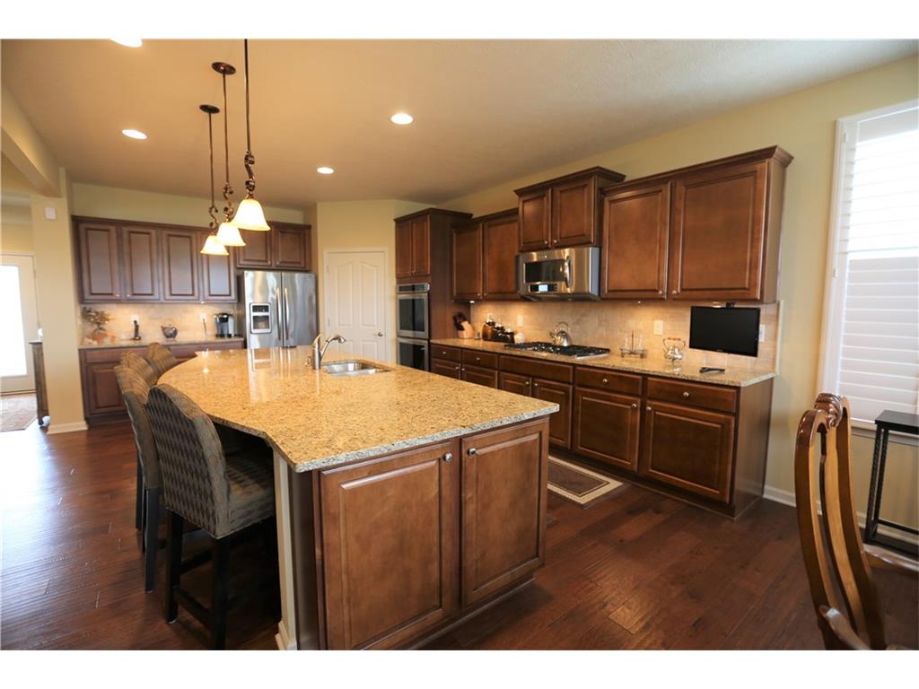 16208 Vintner Drive, Fishers, IN 46037