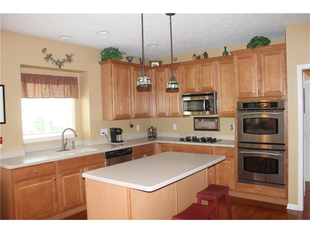12402 Cirrus Drive, Fishers, IN 46037
