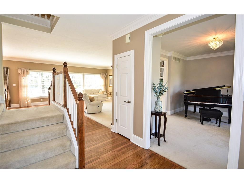 9894 Water Crest Drive, Fishers, IN 46038