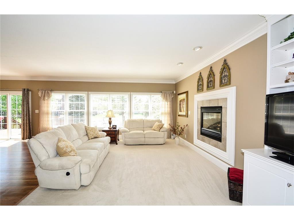 9894 Water Crest Drive, Fishers, IN 46038