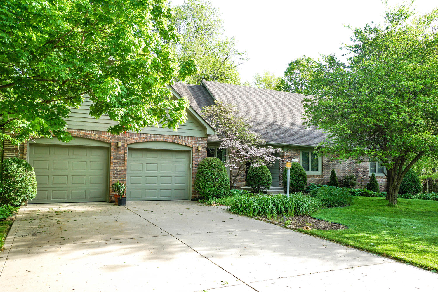 12952 Fawns Ridge, Fishers, IN 46038