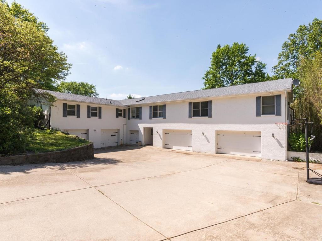 10803 WILDWOOD Drive, Fishers, IN 46038