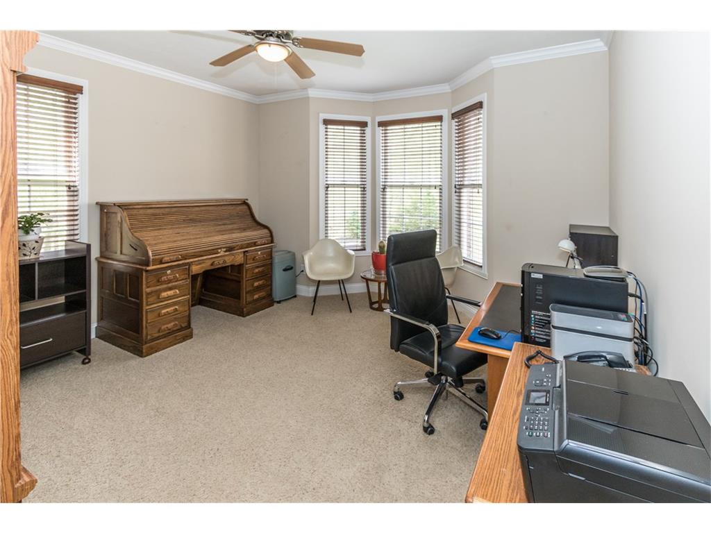 9517 North MAY APPLE Drive, Mc Cordsville, IN 46055
