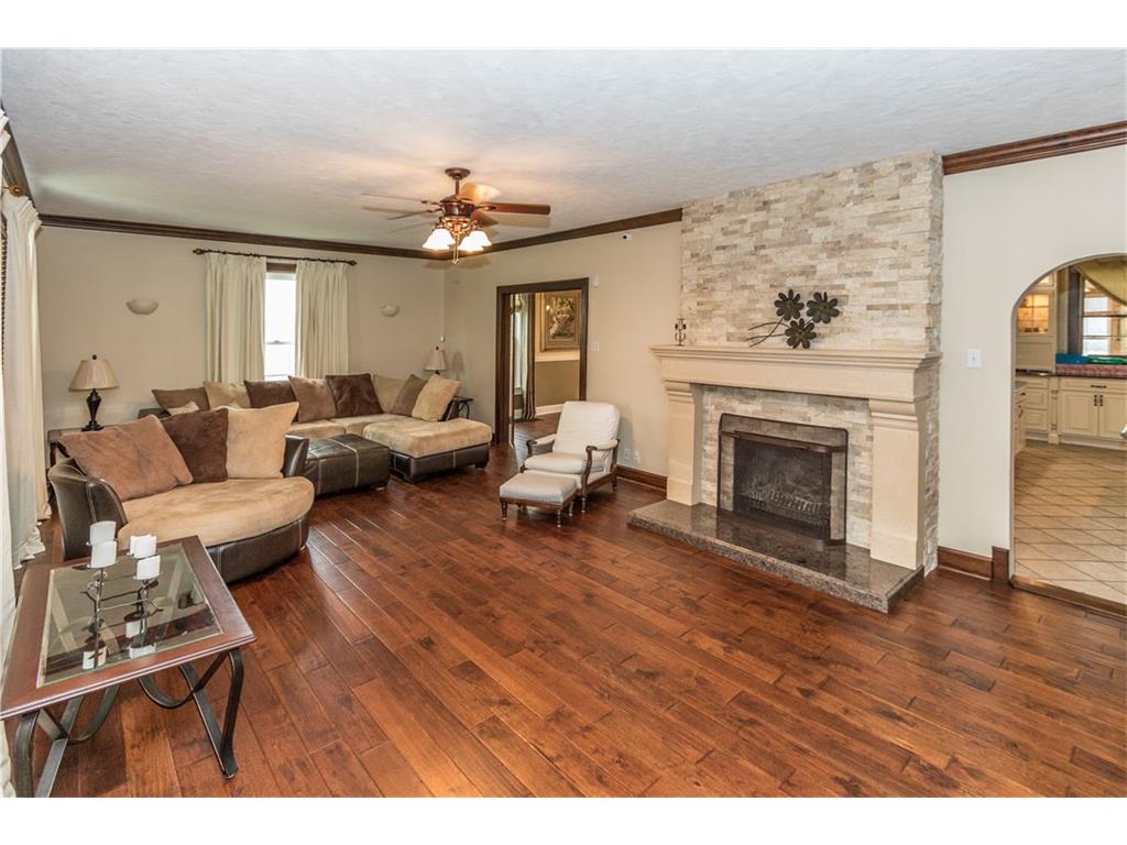 9268 South 400 E, Markleville, IN 46056