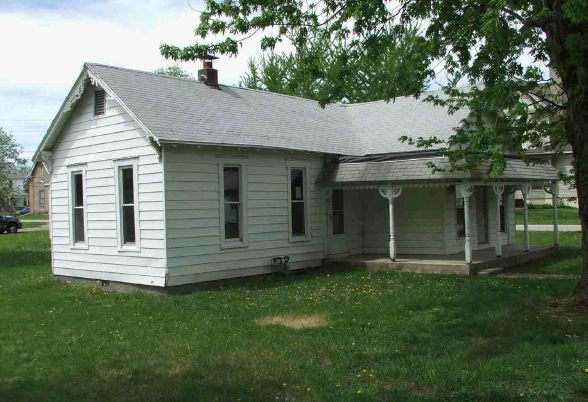 404 S Glick StMulberry, IN, 46058Clinton County