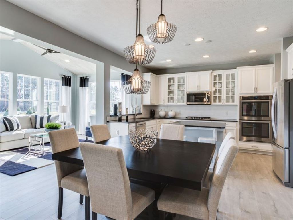 11917 Whisper Ridge Drive, Noblesbille, IN 46060