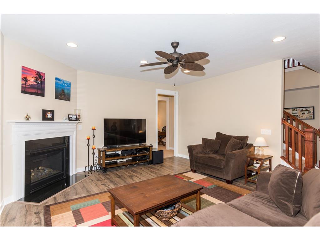 5573 Lake Station Lane, Noblesville, IN 46062