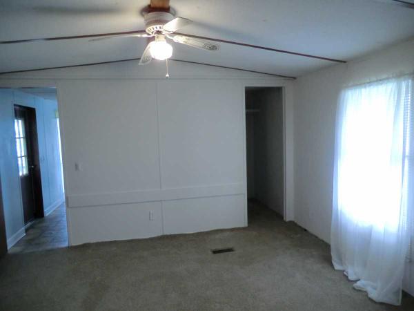 Rose Lake Estates 8646 W. Pin OakPendleton, IN 46064
