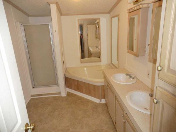Rose Lake Estates 7811 S. Rose Bud DrPendleton, IN 46064