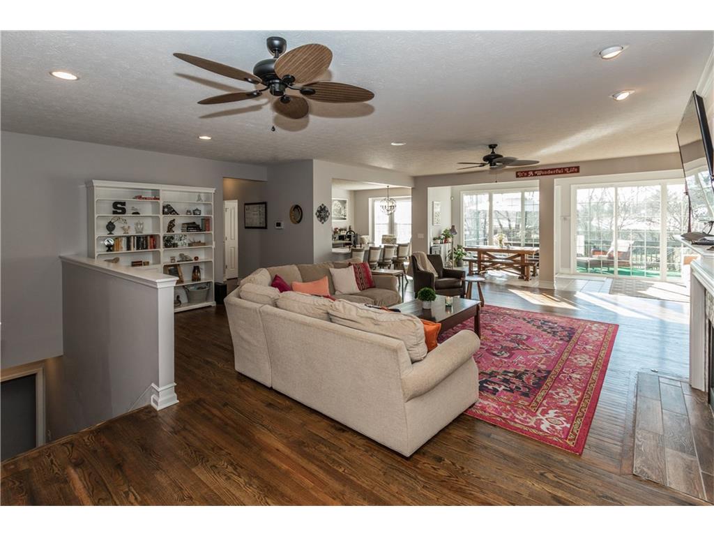 9035 Stonewick Circle, Zionsville, IN 46077