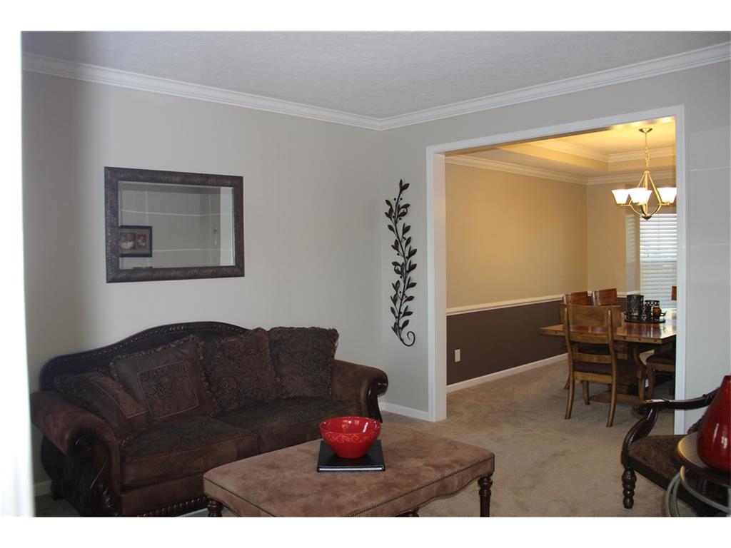 11915 Mannings Pass, Zionsville, IN 46077
