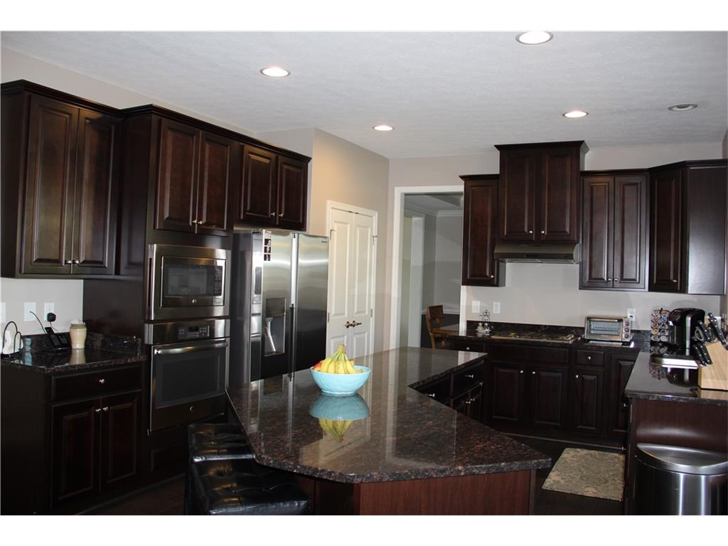 11915 Mannings Pass, Zionsville, IN 46077