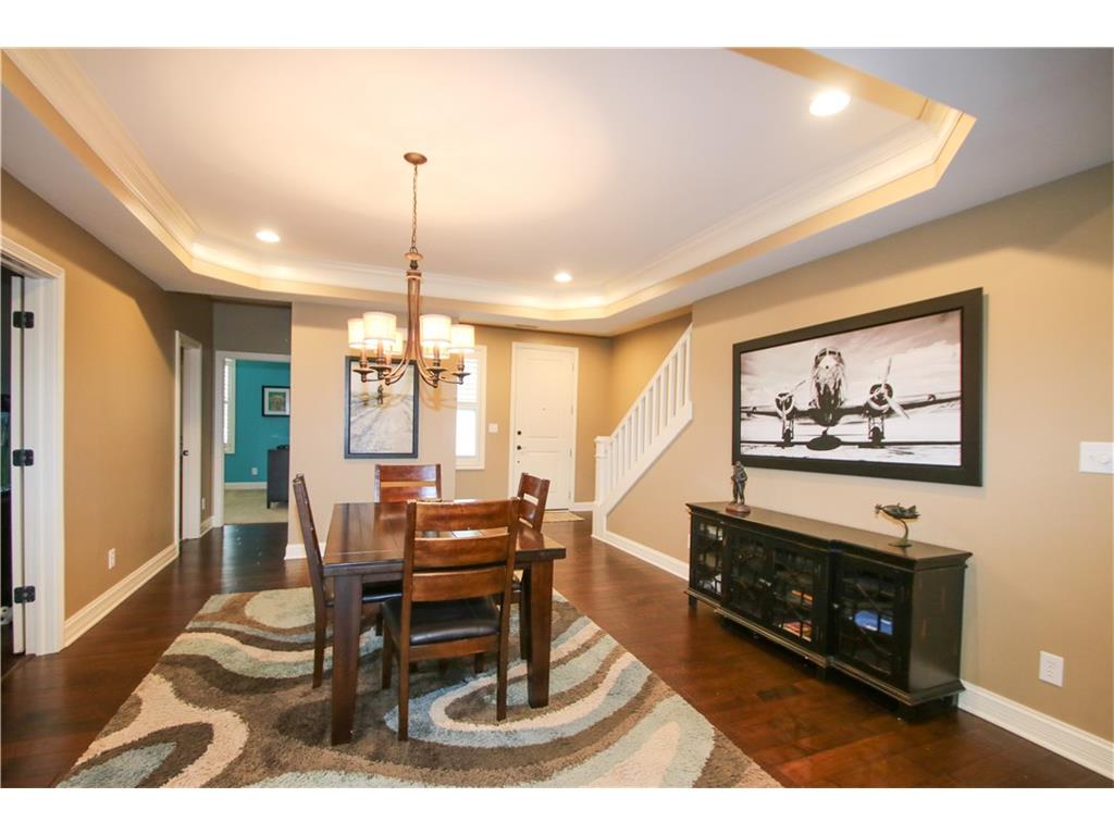 6738 REGENTS PARK Drive, Zionsville, IN 46077