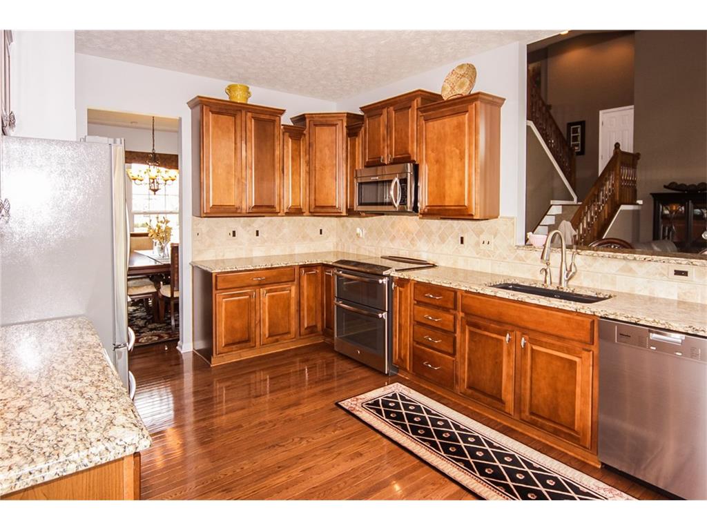 3238 Cimmaron Ash Drive, Zionsville, IN 46077