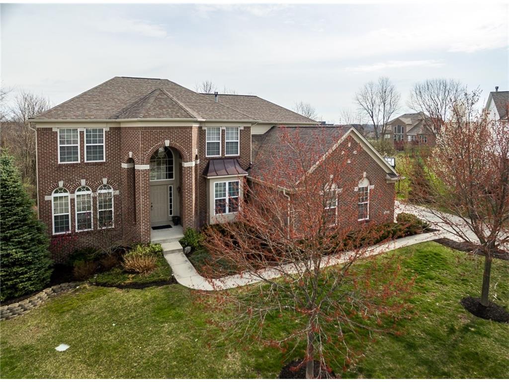 3852 Branch Creek Court, Zionsville, IN 46077