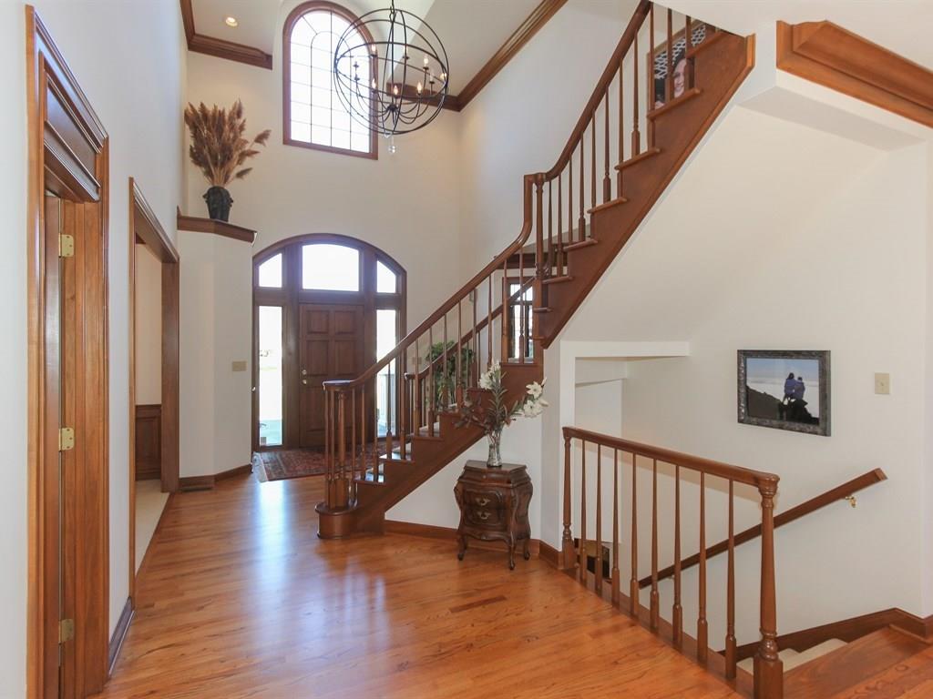 1945 Mulsanne Drive, Zionsville, IN 46077