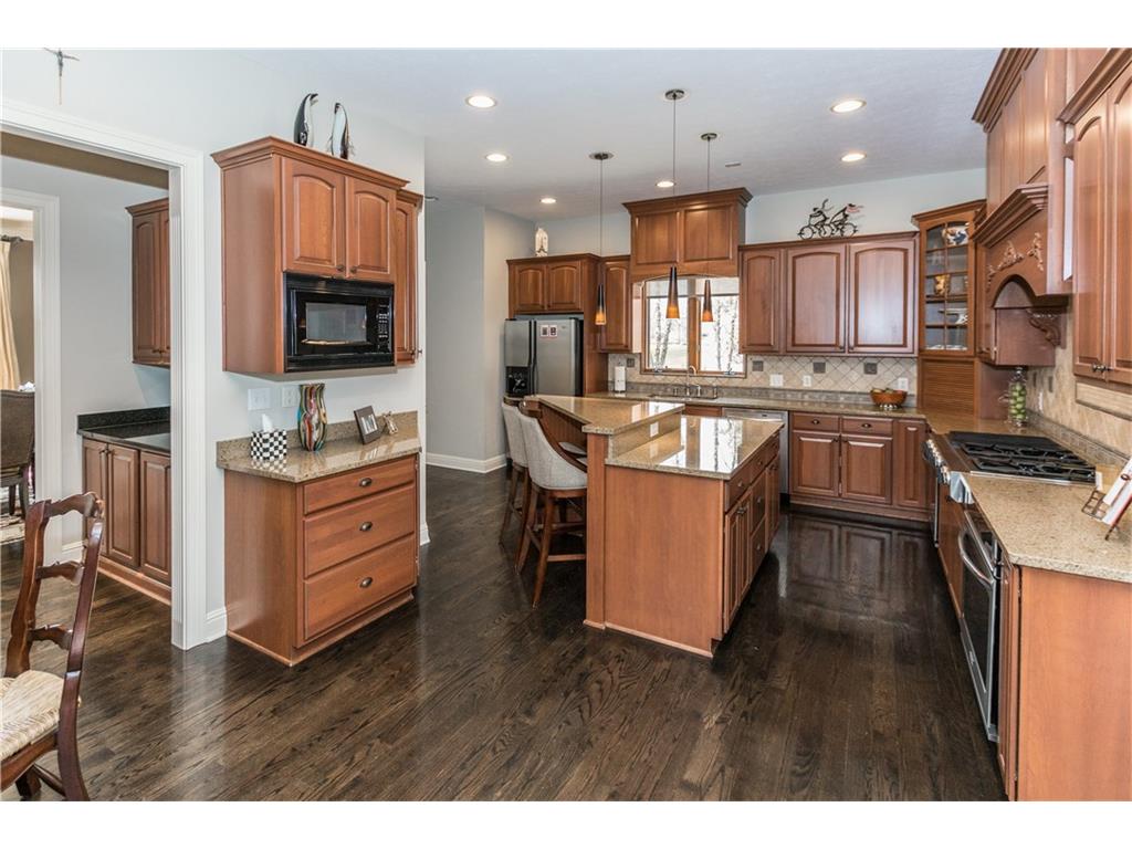 10192 HICKORY RIDGE Drive, Zionsville, IN 46077