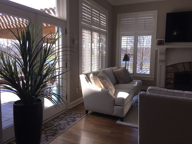 10Stone Wall Ln, Zionsville, IN 46077