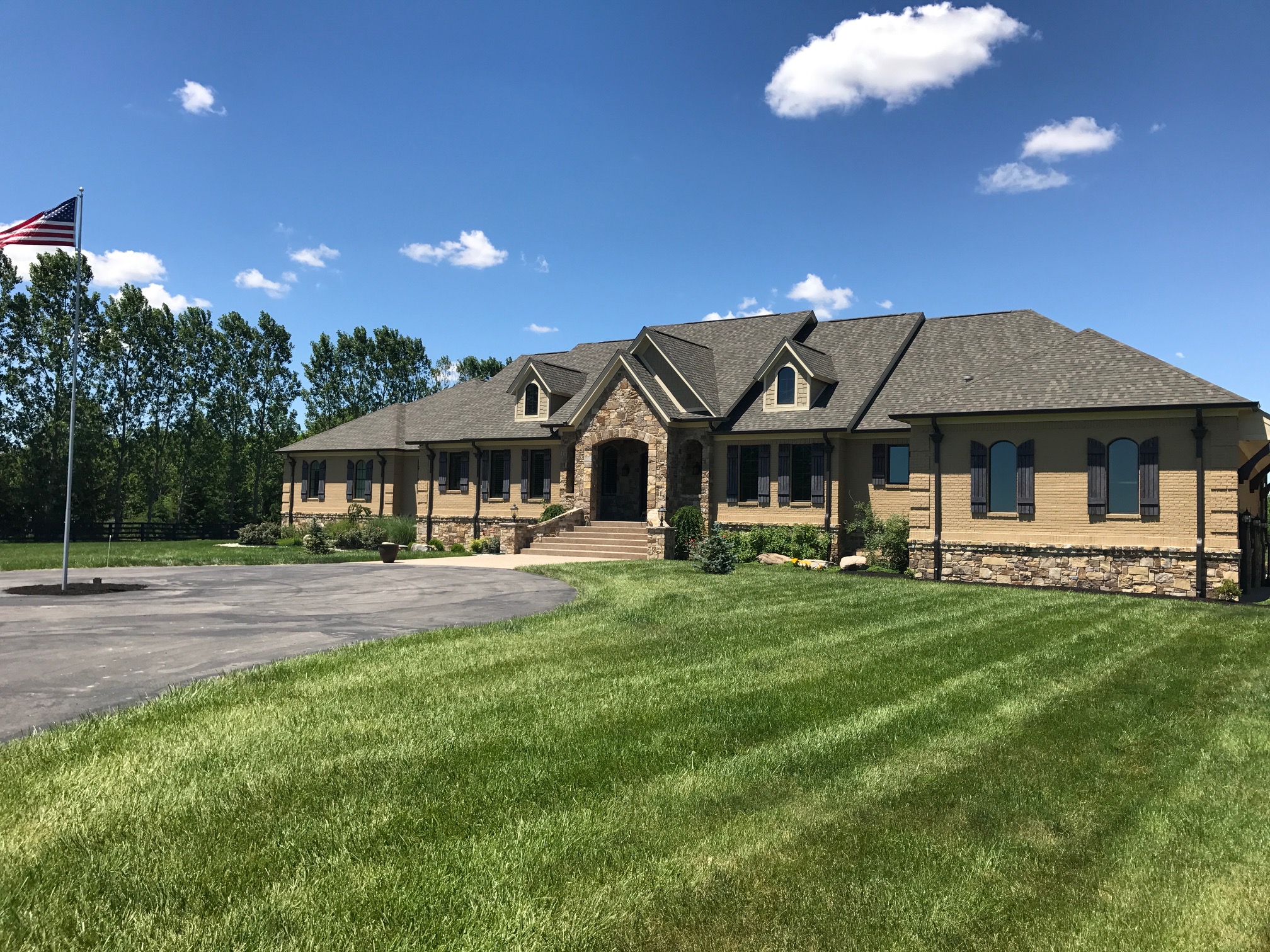 8346 E. 500 S., Zionsville, IN 46077